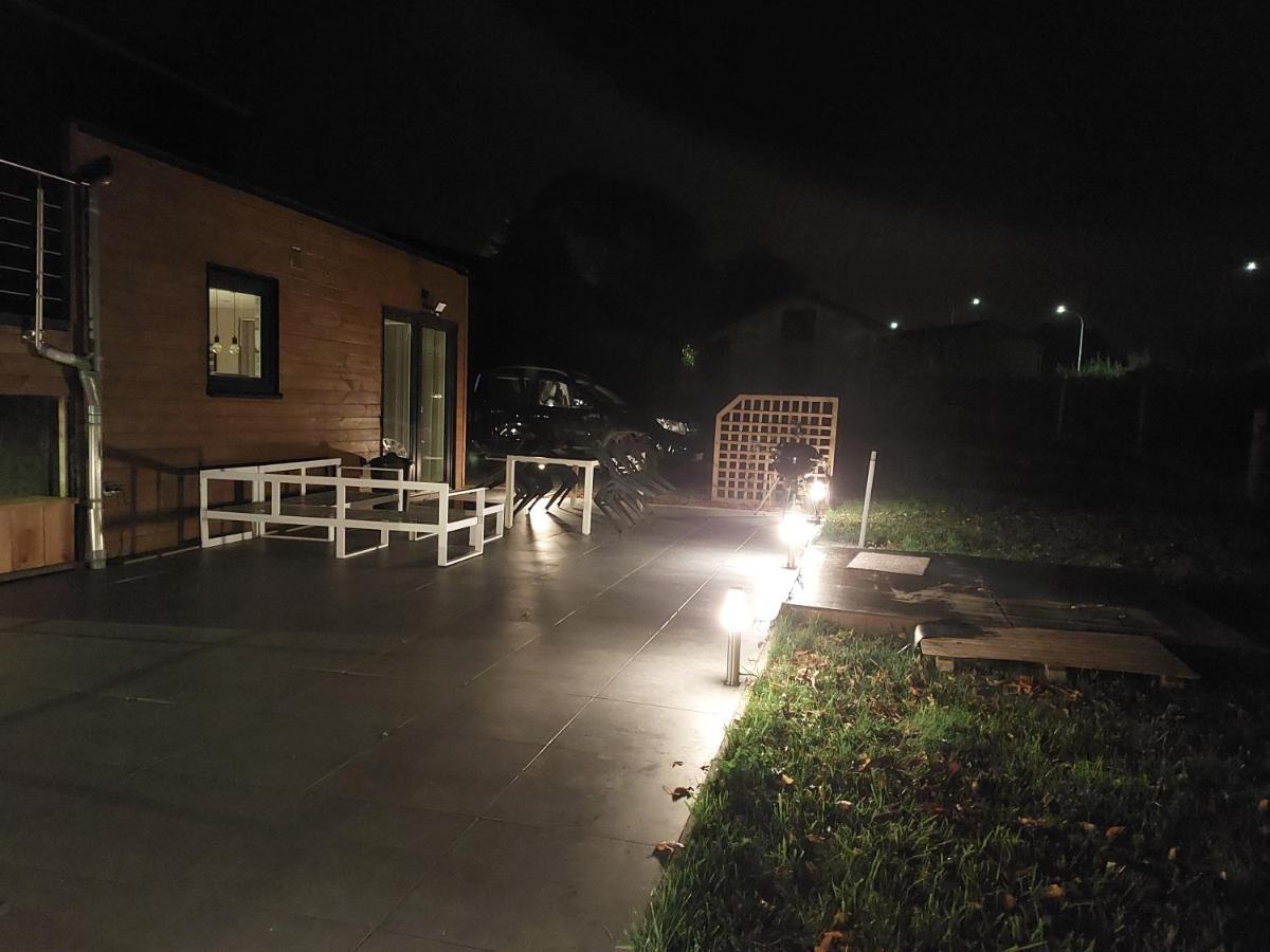 Le Reposoir Maison Spacieuse Avec Feu Au Bois Bertogne Exterior foto