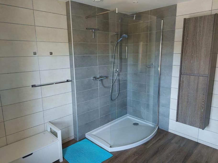 Le Reposoir Maison Spacieuse Avec Feu Au Bois Bertogne Exterior foto